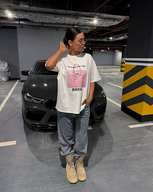 Женская стильная белая оверсайз футболка с модным принтом турецкий кулир Одесса - изображение 3