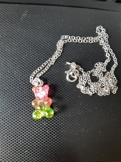 Підвіска мармеладний ведмедик, рожевий + зелений - довжина 50см, смола, цинковий сплав Київ - фото 1