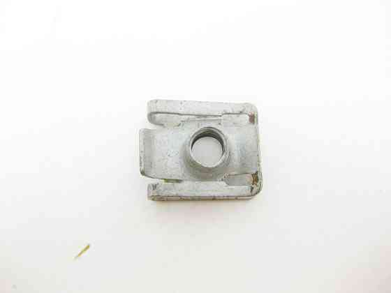 Mercedes-Benz  A0049941445 Скоба кріпильна з різьбленням M6 Одесса