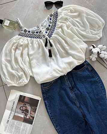 Жіноча романтична вишиванка з об'ємними рукавами-ліхтариками до ліктя 44 Одеса