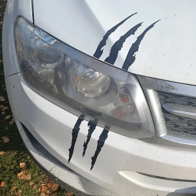 Наклейка на авто-мото в виде Царапины Когтем Белая Светоотражающая , Чёрная Киев - изображение 8