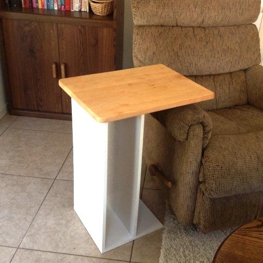 Приставной столик 