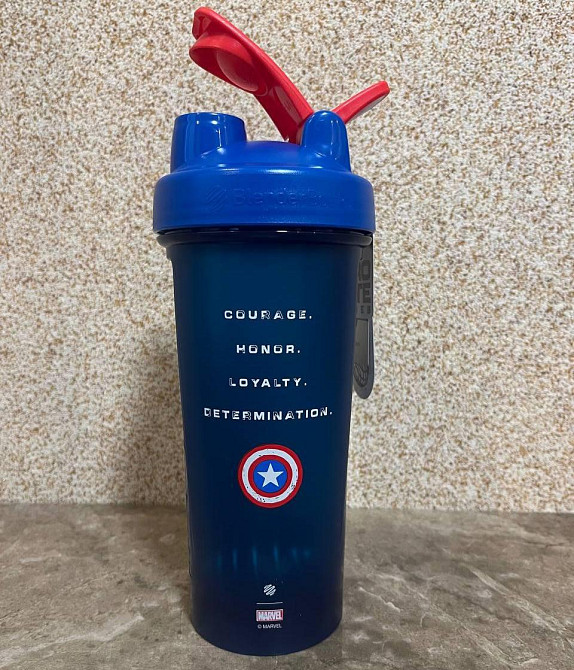 Шейкер спортивний BlenderBottle Classic Loop PRO 28oz/820ml Marvel Capitan Amerika (600557) Кам'янське - фото 6