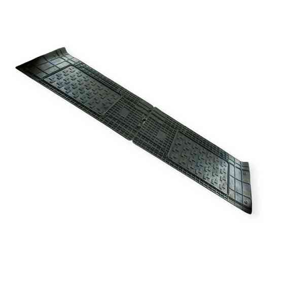 Килимки універсальні. "бус 2-3 ряд" 146х43см t4, t5, vito, trafik, vivaro борт 1см салону Мукачево