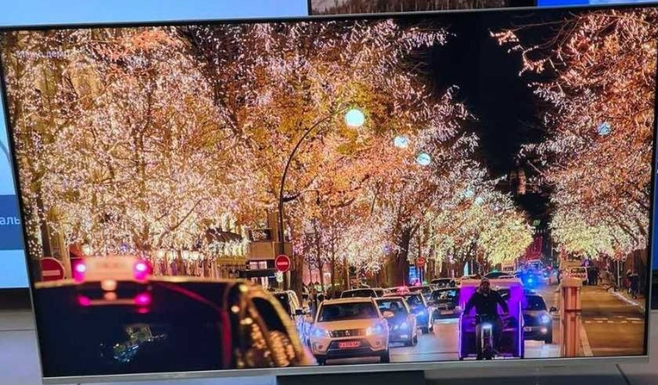 Телевізор 55* 120Hz. UHD AMBILIGHT Philips 55PUS8808 Київ - фото 3