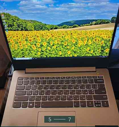 Ноутбук: Lenovo IdeaPad Київ