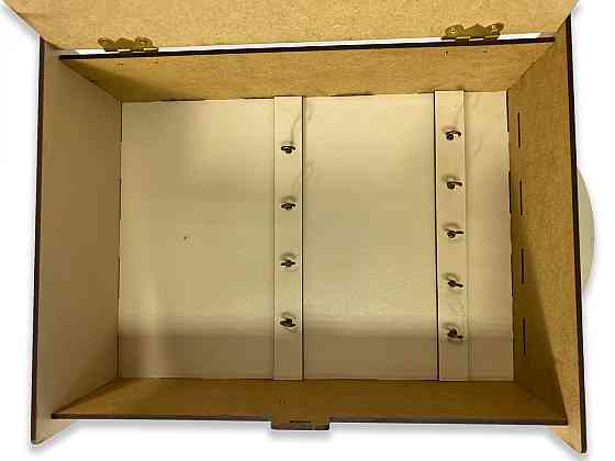 Навесной органайзер-ящик для ключей из натурального дерева на 9 крючков 22x31,5x9 см, ключница настенная Каменец-Подольский