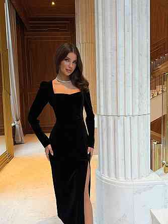 Женское праздничное элегантное меди-платье из королевского бархата Одесса