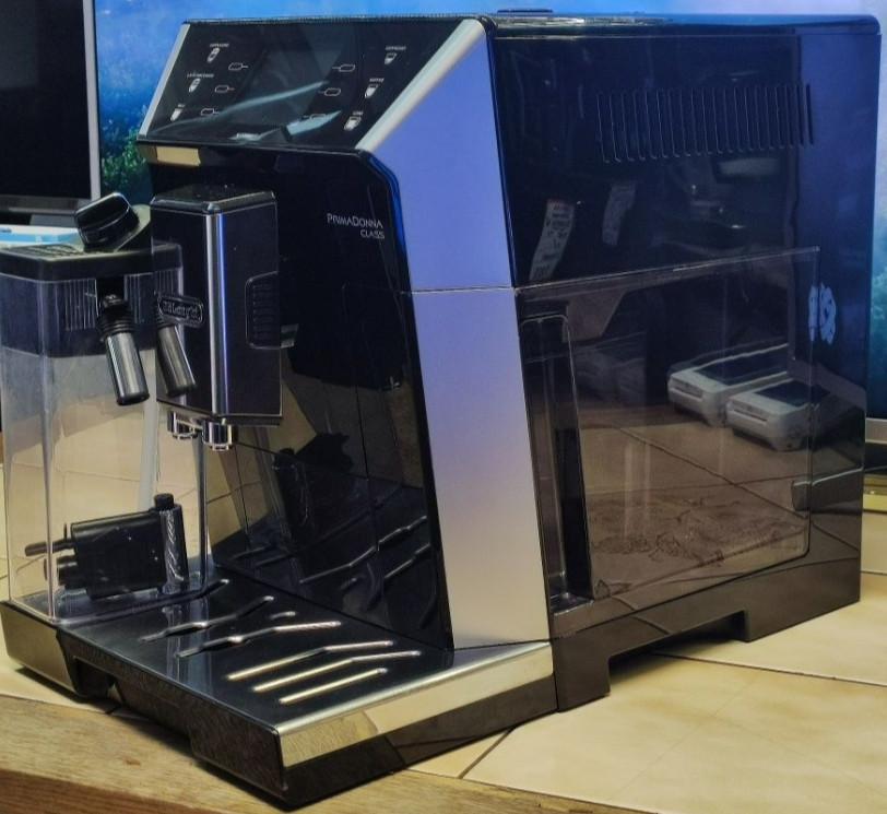 Кофеварка Delonghi PrimaDonna Class/ Latte/ Cappuccino / Укр. Мова. Киев - изображение 3