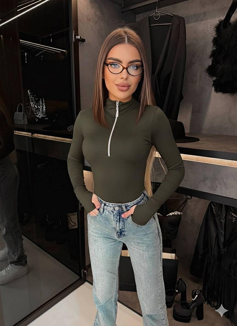 Жіночий стильний стильний боді на блискавці з розрізом під пальчик Мікродайвінг Хакі Одеса - фото 3