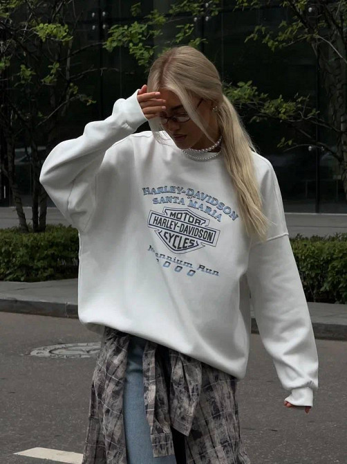 Женский теплый оверсайз свитшот с накатом трехнитка на флисе Белый Одесса - изображение 1