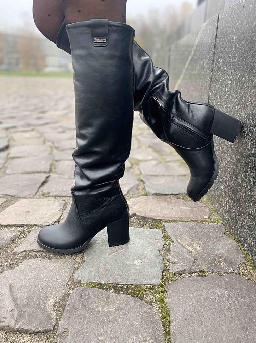 Valiente Високі чоботи жіночі демісезонні весна-осінь на стійкому каблуці чорні з натуральної ш Коломыя - изображение 2