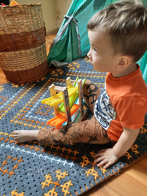 Коврик вышитой в украинском стиле  на фетре  96*90 см Киев - изображение 8