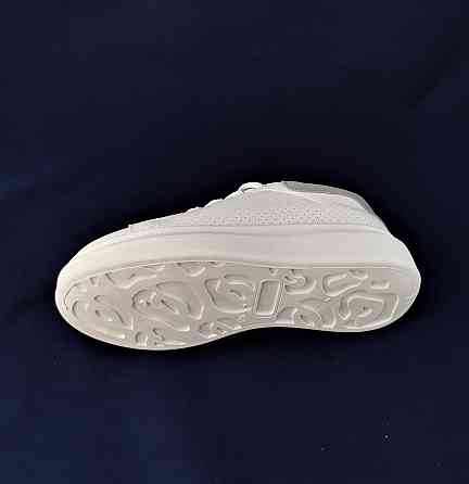 .Жіночі Кросівки Сліпони Білі Мокасини A!exander Mc@ueen (розміри: 37,38) Відео Огляд Дніпро