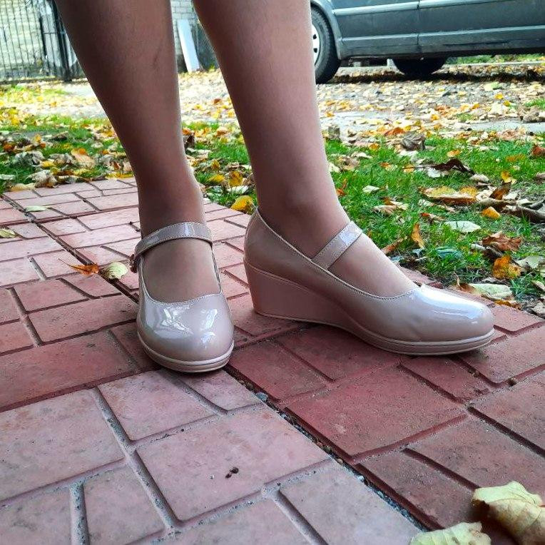 -Жіночі Туфлі на Танкетці Бежеві на Платформі Лакові Шкіряні (розміри: 37,39,40,41,42) — 6-13 Дніпро - фото 2