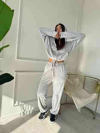 Женский плюшевый прогулочный костюмчик двойка: кофта и штаны плюшевый велюр Серый, 42/44 Одесса