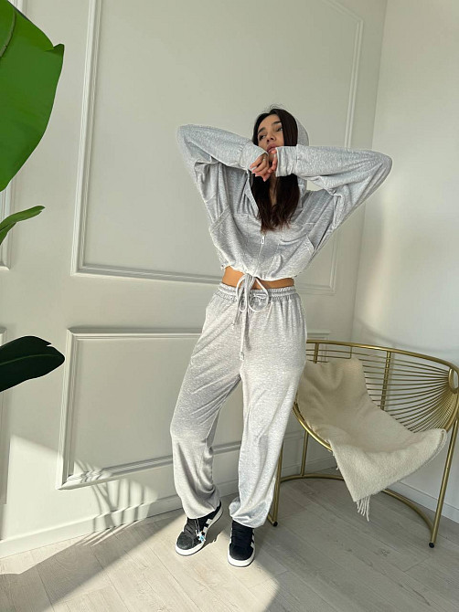 Женский плюшевый прогулочный костюмчик двойка: кофта и штаны плюшевый велюр Серый, 42/44 Одесса - изображение 2