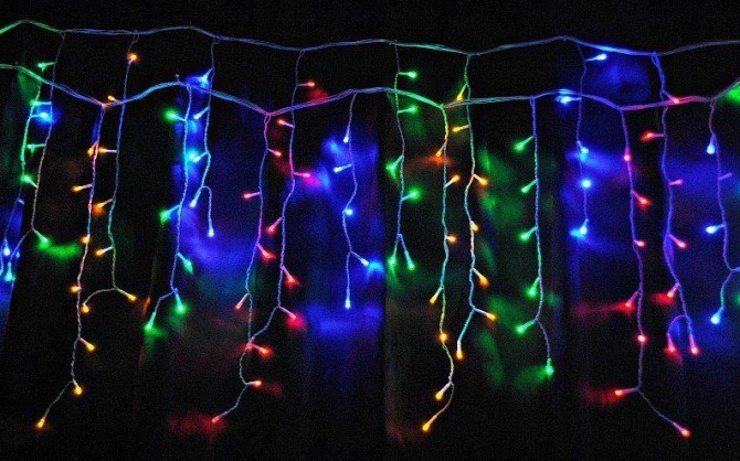Гирлянда уличная Бахрома 5 м 120 Led (на белом проводе, с переходником) Цветная Винница - изображение 1