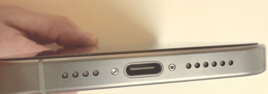 Айфон iPhone 15 Pro Max 256Gb. Киев - изображение 4