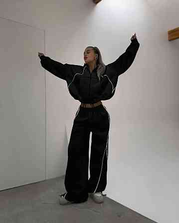 Женский теплый костюм двойка свободного кроя турецкая трехнить пенье с начесом Чорний, 44 Одесса