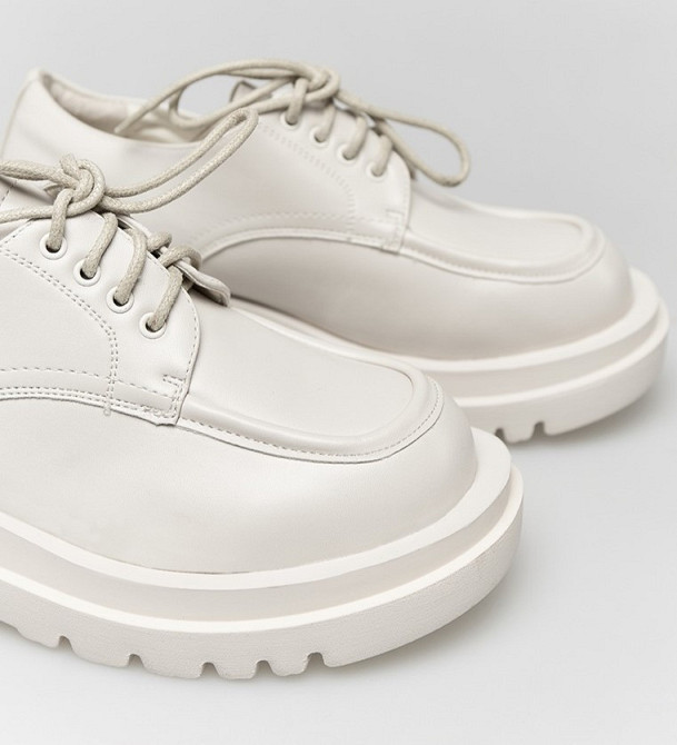 Жіночі Бежеві броги Туфлі Оксфорди Танкетка Білі Шкіряні Мокасини (розміри: 36,37,38,39,40,41) Дніпро - фото 5