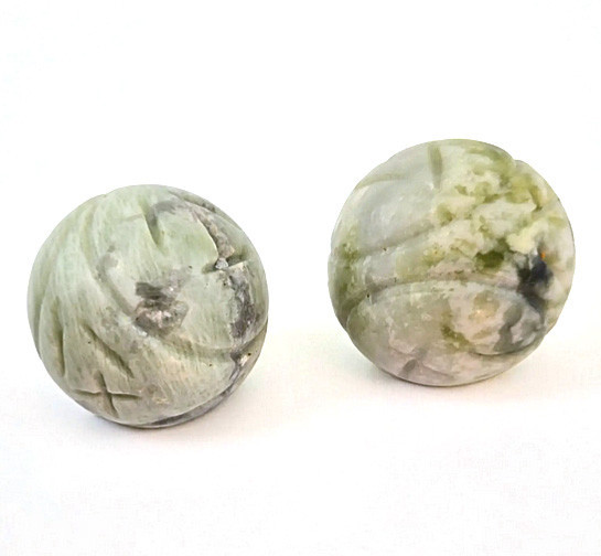 Шары из камня нефрит резные Киев - изображение 1
