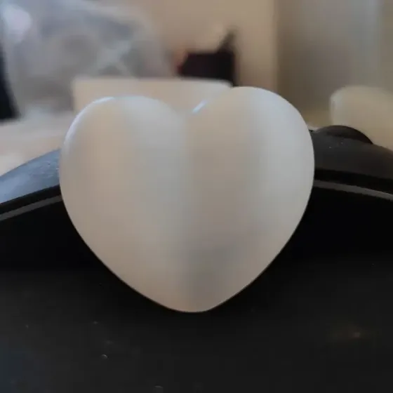 Селенітове серце 40–43 мм – полірований білий кристал Київ