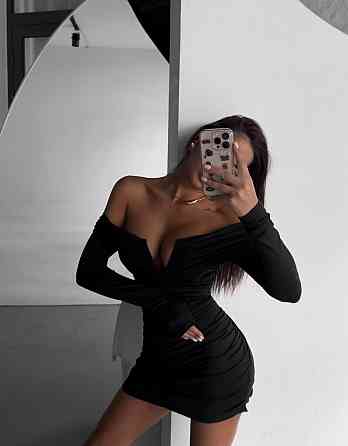 Женское привлекательное роскошное мини-платье с открытым декольте Черный 42/44 Одесса