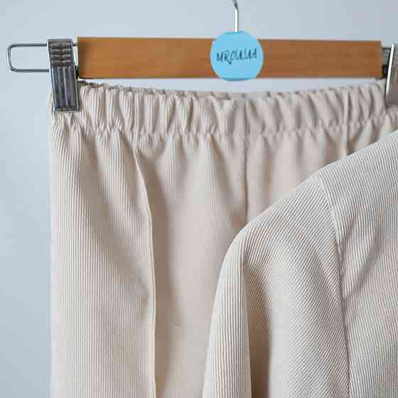 Святковий вельветовий костюм бежевого кольору для хлопчика  костюм до школи сорочка + штани Кам'янець-Подільський