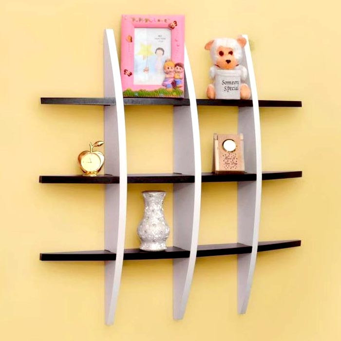 Настенная книжная полка 