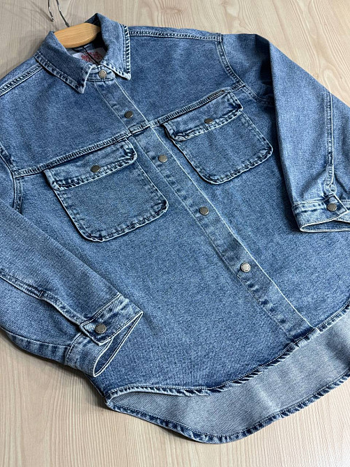 Рубашка женская Dicesil 2065 джинсовая оверсайз с накладными карманами голубая, голубой, 2XL Киев - изображение 6