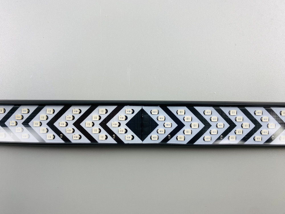 Led-стрічка в авто світлодіодна для додаткового освітлення, LED V стрічка стопи повороти автомобільні 12В-24В Мукачево - фото 8