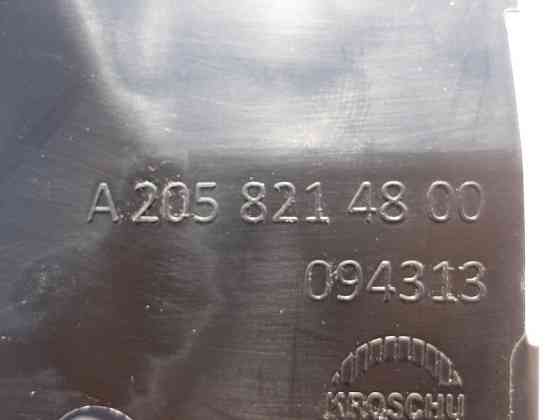 Mercedes-Benz  A2058214800 Кришка кабельного каналу під переднім правим сидінням C-Class W205 EQC N293 Одесса