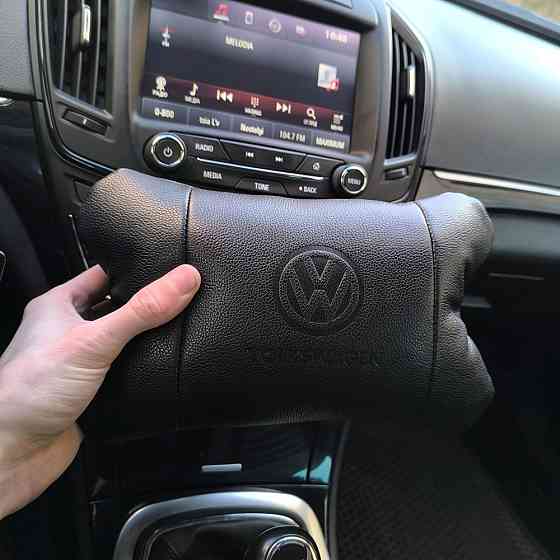 Набір шкіряних подушок 2шт - Volkswagen на підголовник у машину, UK-887 Автомобільна подушка Київ