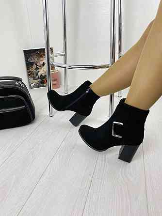 Жіночі черевики 04з-4 чорні замша натуральна висота підборів 8,5см висота черевика 11,5см 37р. Коломия