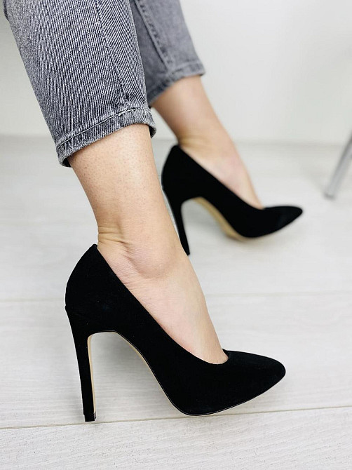 Nivelle Туфлі жіночі NIVELLE чорні натуральна замша 37р. каблук 11см (1740/10502-10512) Коломия - фото 1