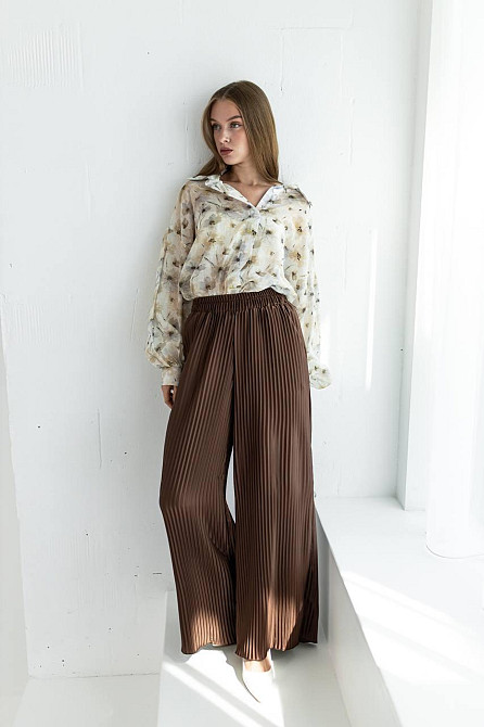 Женский романтичный костюм двойка: рубашка и плиссированные брюки дабл шелк армани + тенсел Одесса - изображение 1