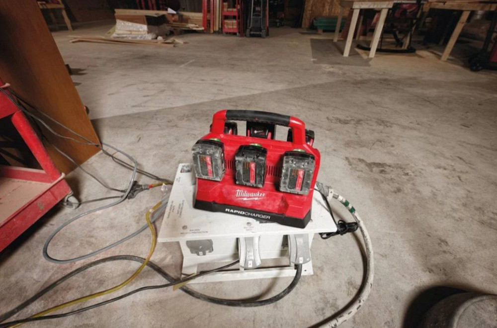 Зарядний пристрій PАCKOUT MILWAUKEE, M18 PC6 (на 6 акумуляторів) (заміна на 4932498551) Одеса - фото 4