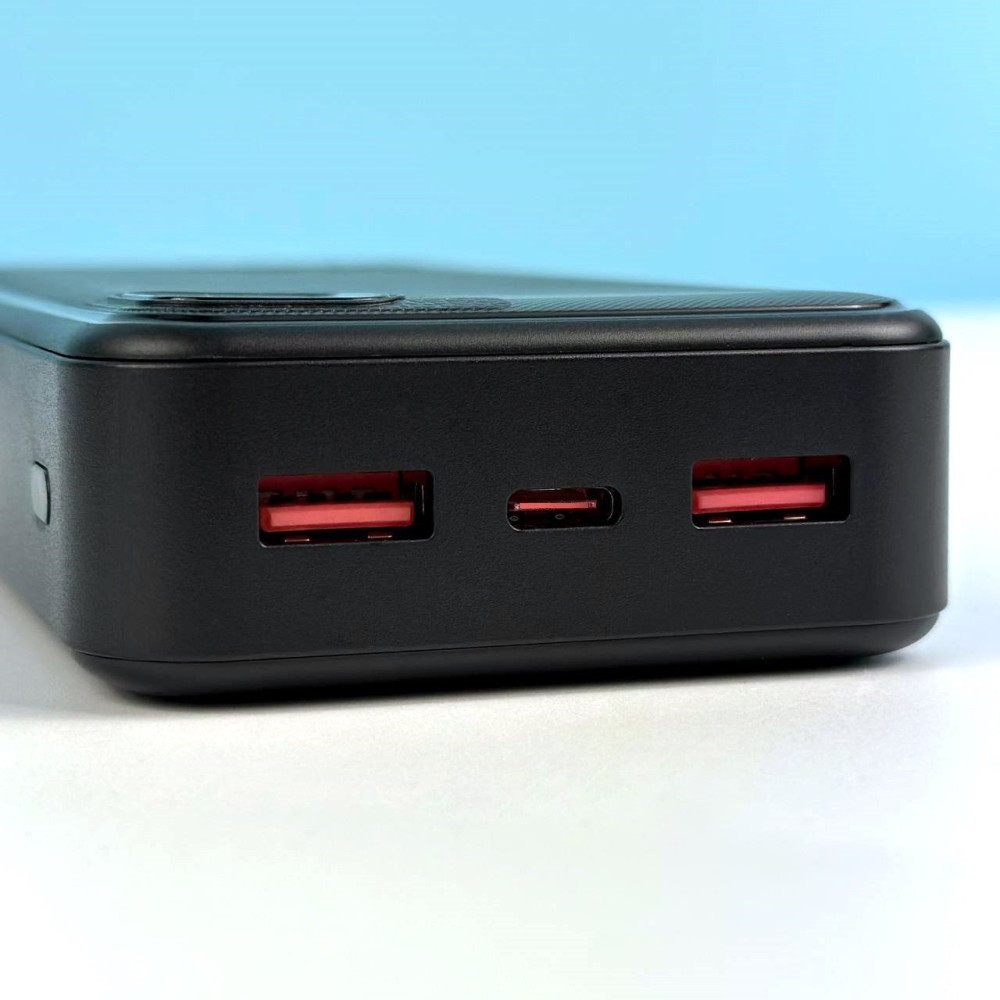 Павербанк 20000 mAh WUW Y138 PD22.5W + QC с дисплеем быстрой зарядкой 2 USB-A + Type-C power bank повербанк Одесса - изображение 8