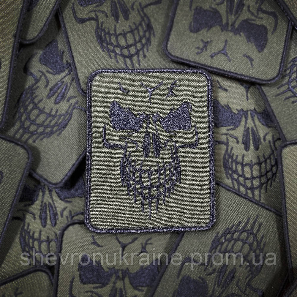 Шеврон Череп (Форма прямокутна. Фон олива. На липучці) Розмір 8x6.2см Київ - фото 1