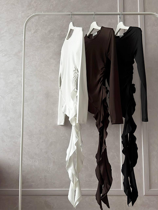 Женский стильный асимметричный лонгслив со шлейфом микродайвинг Черный Одесса - изображение 9