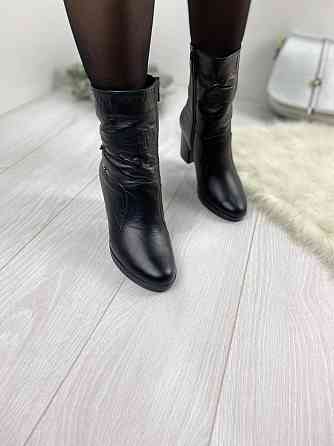 Черевики жіночі ARLETT чорні натуральна шкіра зима каблук 7см висота 16см (2884) Коломыя