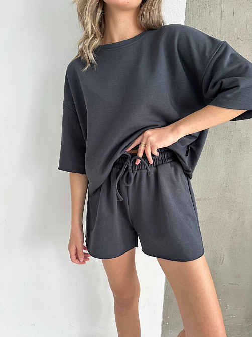 Жіночий повсякденний прогулянковий костюм-двійка: футболка та шорти турецька петля пеньє 100% бавовна Графітова, 42/44 Одеса - фото 2