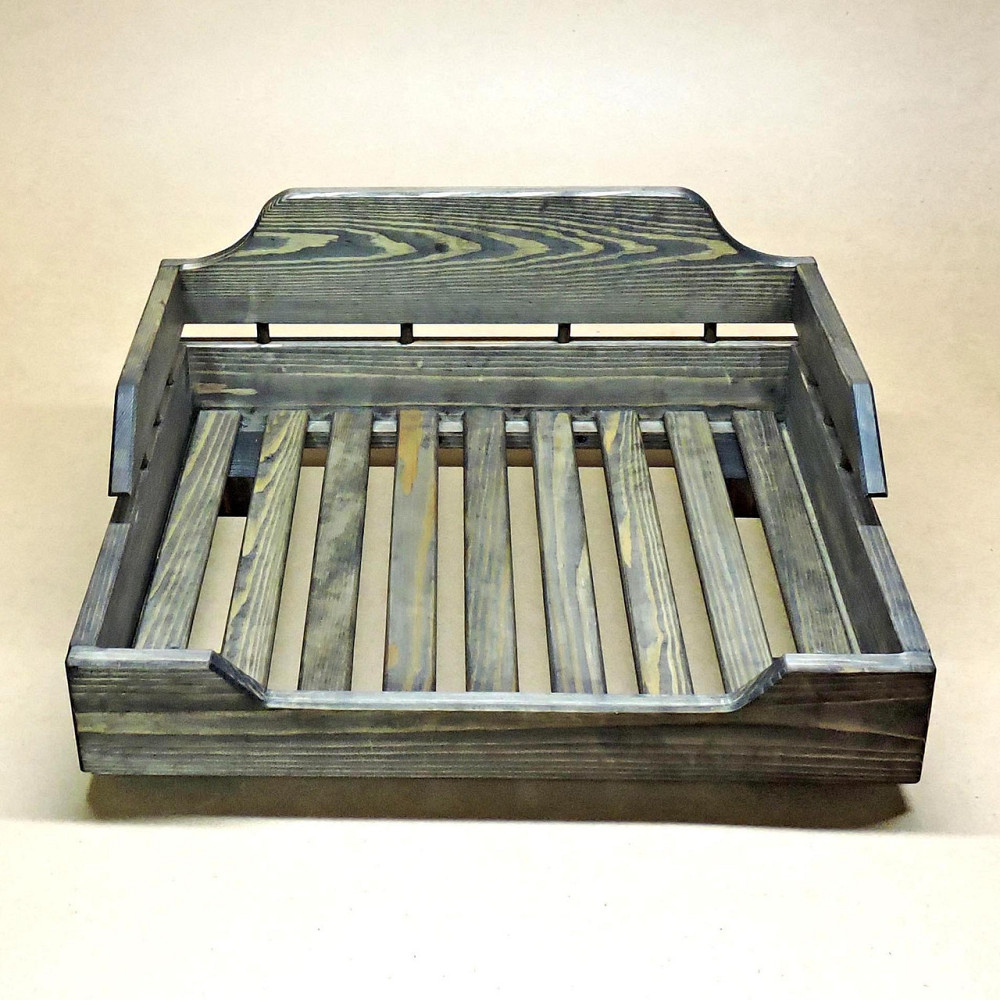 Лежак деревянный для собаки 