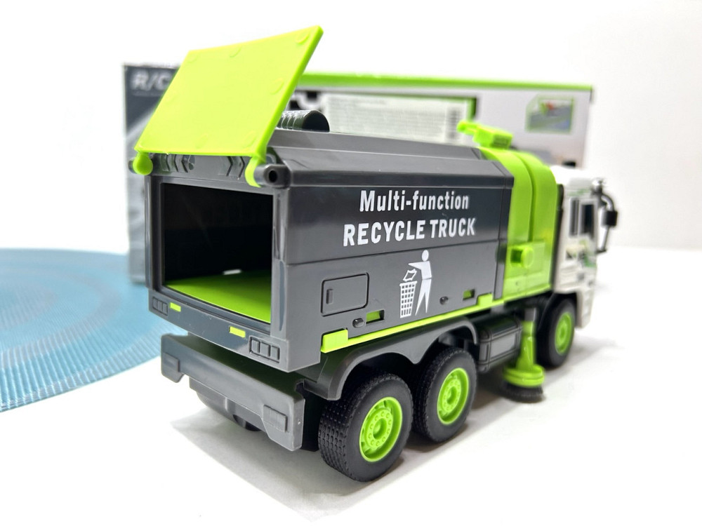 Машина сміттєвоз на радіокеруванні світло рухомі деталі на батарейках 20 см Зелена (999-699) Чернігів - фото 6