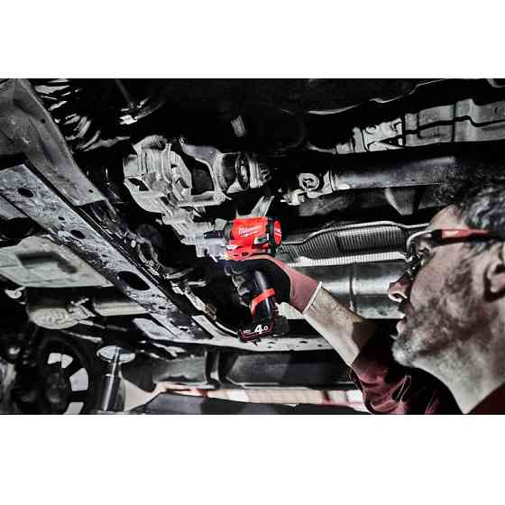 Аккумуляторный ударный гайковерт 1/2