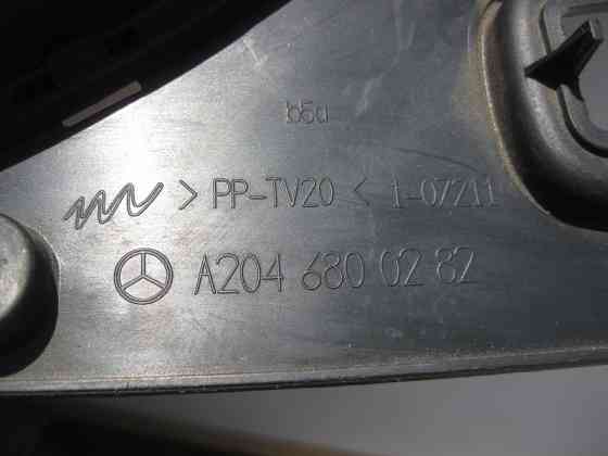 Mercedes-Benz  A2046800282 Права нижня накладка - кришка приладової панелі - торпеди C-Class W204 GLK X204 E-Class C207 Одеса