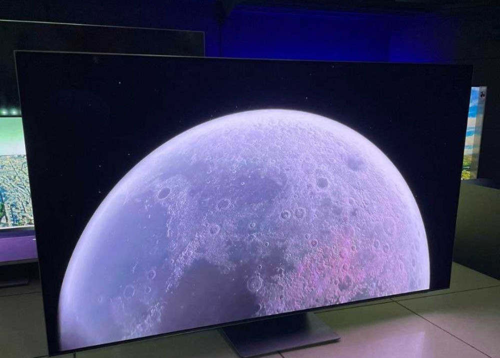 Телевизор: 65