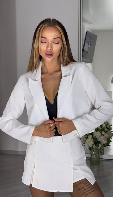 Женский базовый костюм двойка: жакет и юбка-шорты костюмная ткань Молочный, 46/48 Одесса - изображение 1