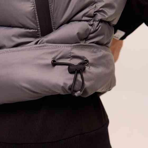 Темно-сіра жилетка для чоловіків з плащівки Pobedov Puffer Київ